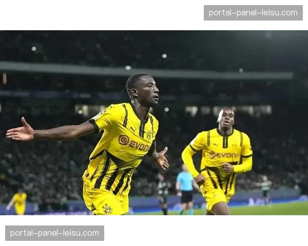 斯图加特3-0弗赖堡，几内亚前锋吉拉西完成帽子戏法，领跑射手榜